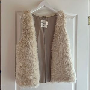 H&M faux fur vest